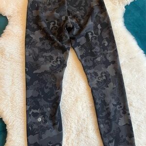 lululemon Wunder Train 23” crop Leggings
